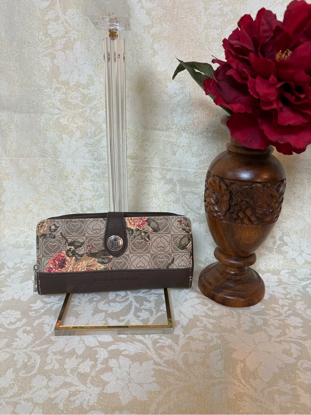 Stone Mountain Leather Floral Pattern Zip-Around Wallet with Brown Trim